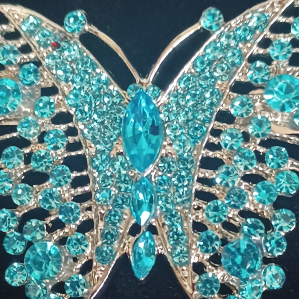 Blue Rhinestone Butterfly - Beautiful !! - Picture 2 of 5